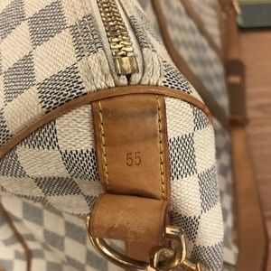 Louis Vuitton Bandouliére Keepall 55